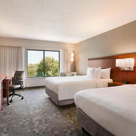 คอร์ตยาร์ด บลูมิงตัน นอร์มอล Hotel บลูมมิงตัน ภายนอก รูปภาพ